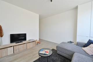 Deze volledig gerenoveerde woning combineert het karakter van een charmante woning uit de jaren ’50 met het comfort en de energiezuinigheid van...