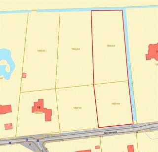 Parcelle de construction unique (avec zone agricole à l'arrière) dans un environnement résidentiel d'une superficie de 2 217 m² (+ parcelle...