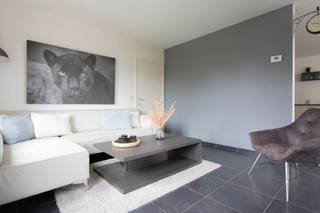 Dit ruime appartement (114m2) op de eerste verdieping is gelegen in een rustige buurt te Essen-Heikant. Het appartement omvat een ruime eetruimte...