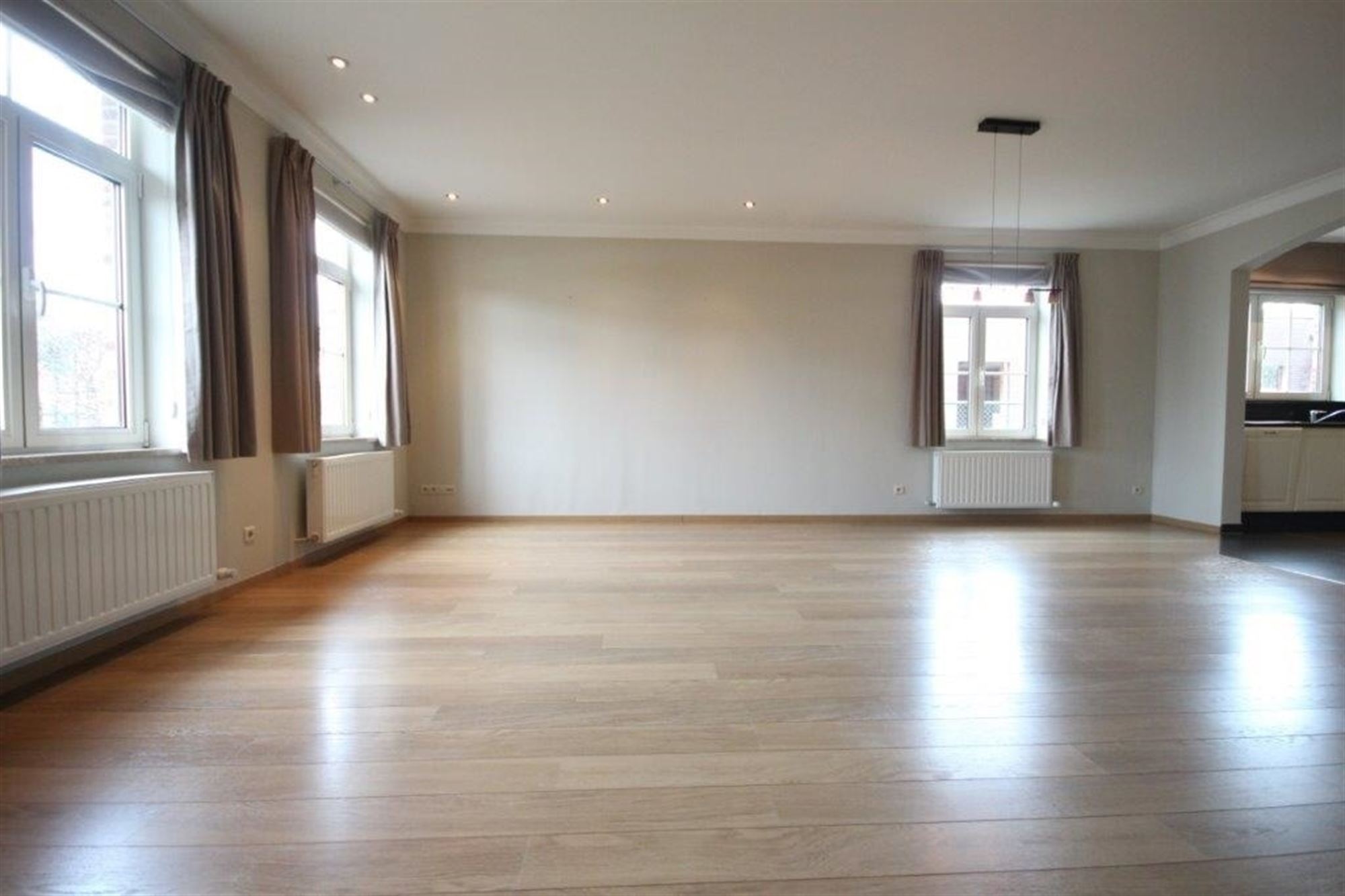 Verrassend ruim gelijkvloers appartement te Putte - foto 4