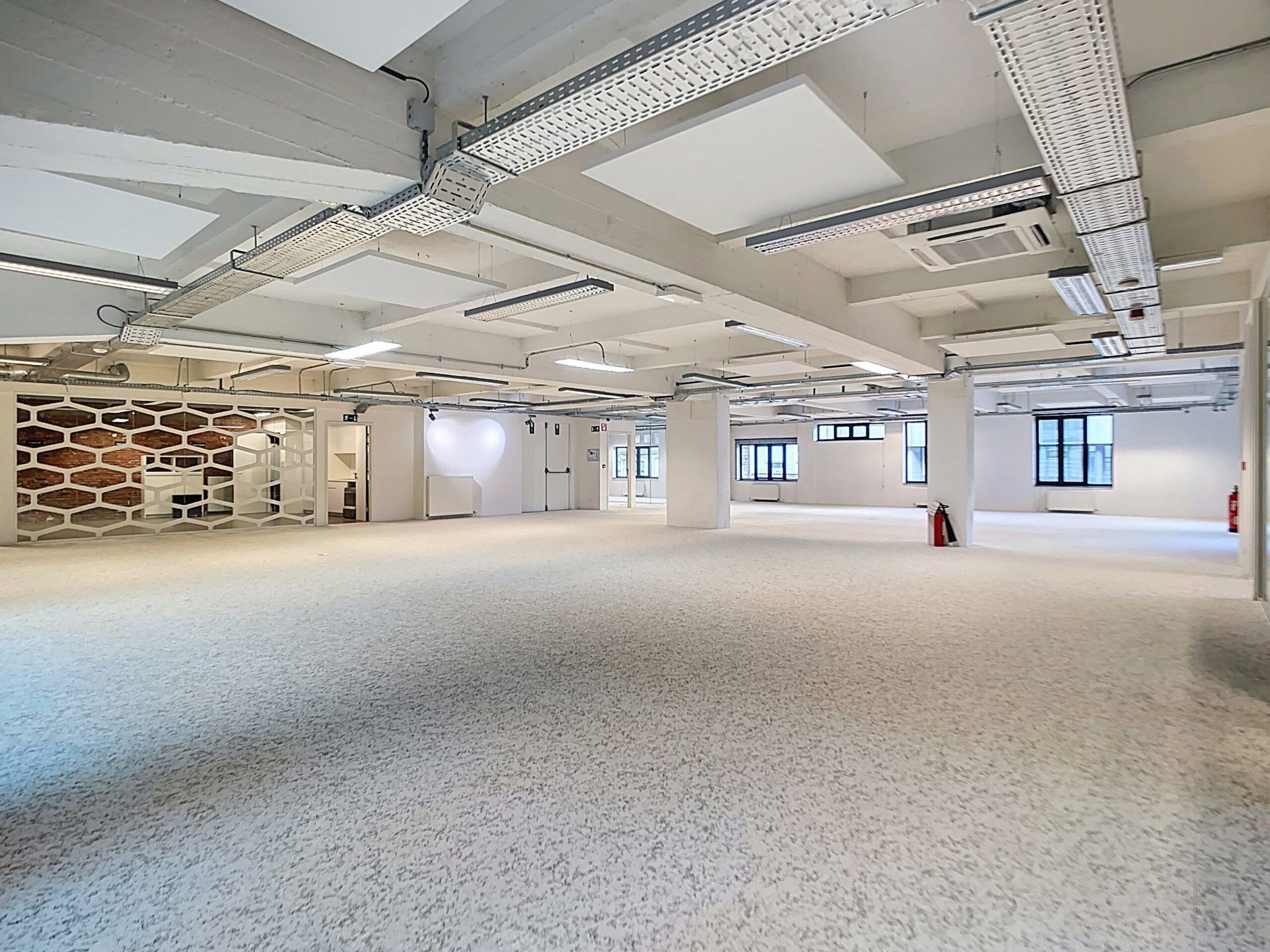 Exclusieve kantoorruimte 600m² te huur  - foto 4