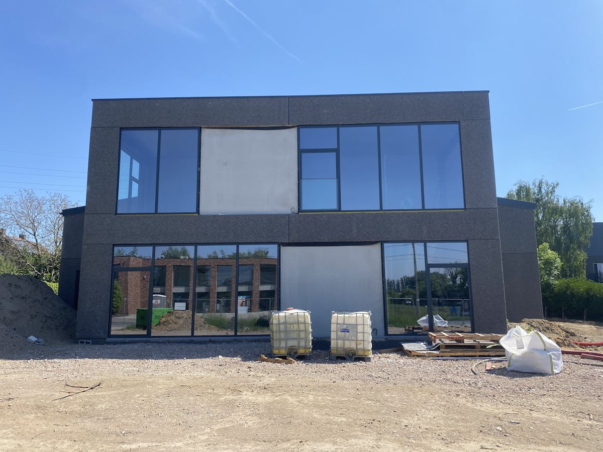 Nieuwbouw polyvalent bedrijfsgebouw op goede ligging. - foto 5