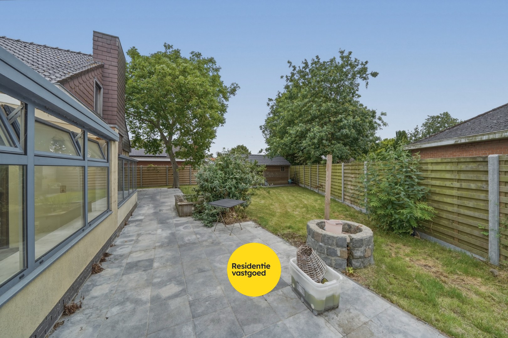 Vrijstaande bungalow met veel potentieel langs het water in hartje Oudenburg - foto 5