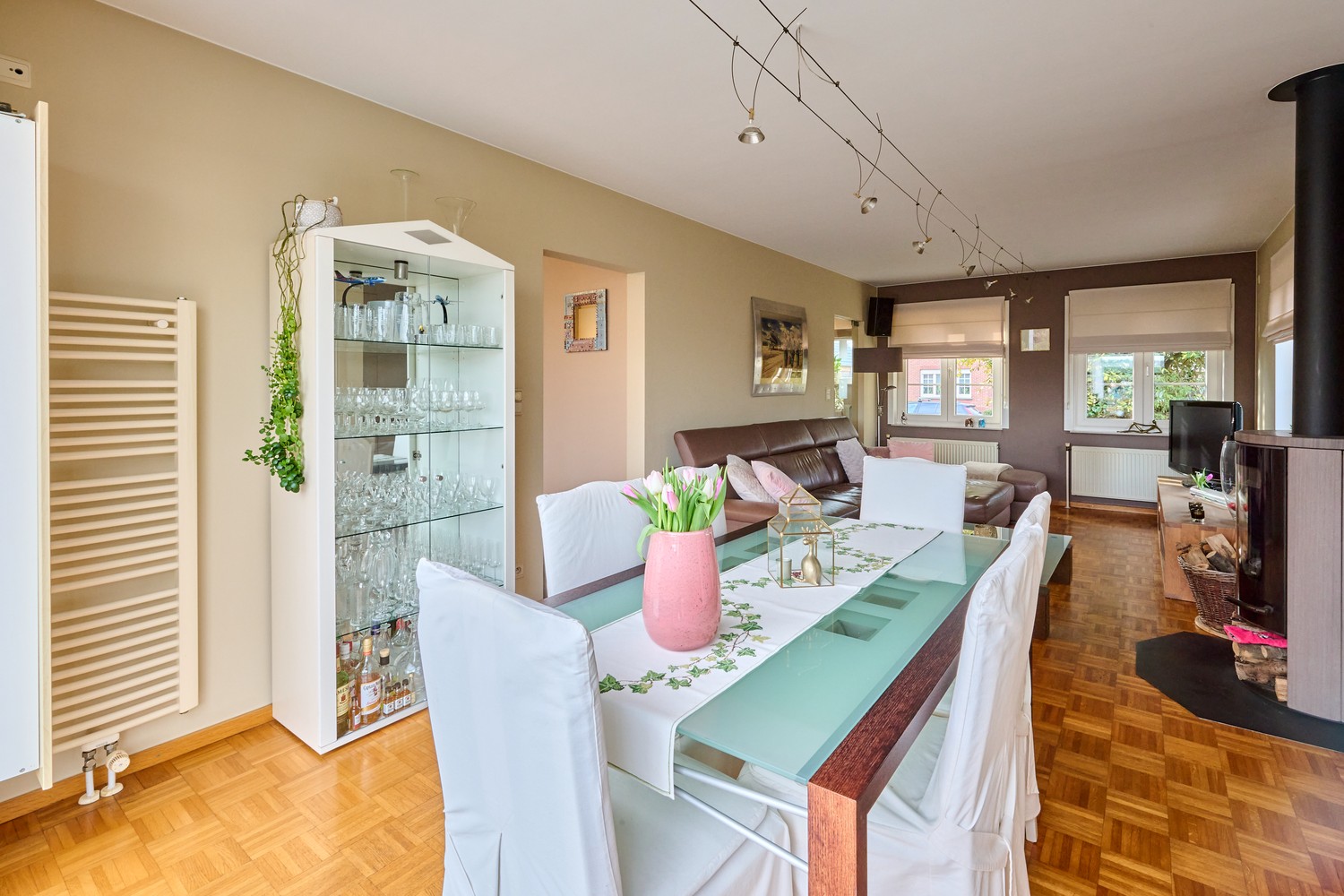 Praktisch ingedeeld keurig onderhouden landhuis - landelijk gelegen - foto 2