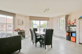 Eernegem: Ruim duplexappartement te koop met 2 slaapkamers gelegen in de residentie Marie Rose te Eernegem.In het hart van Eernegem, in de goed...