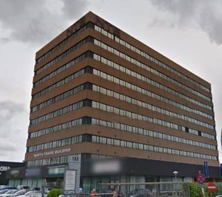 Vernieuwde en/of ingerichte kantoren. Ideale verbindingsmogelijkheden naar Haven of de Ring. Prachtig uitzicht over de haven.