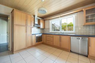 Ben je op zoek naar een ruime, goed onderhouden woning op een rustige locatie, omringd door natuur én met alle comfort voor het hele gezin? Dan...