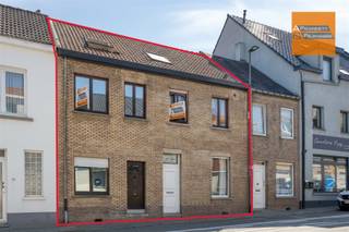 Opportunité unique : deux habitations pour le prix dune ! Située dans le charmant quartier de Sint-Stevens-Woluwe, cette propriété exceptionnelle est...