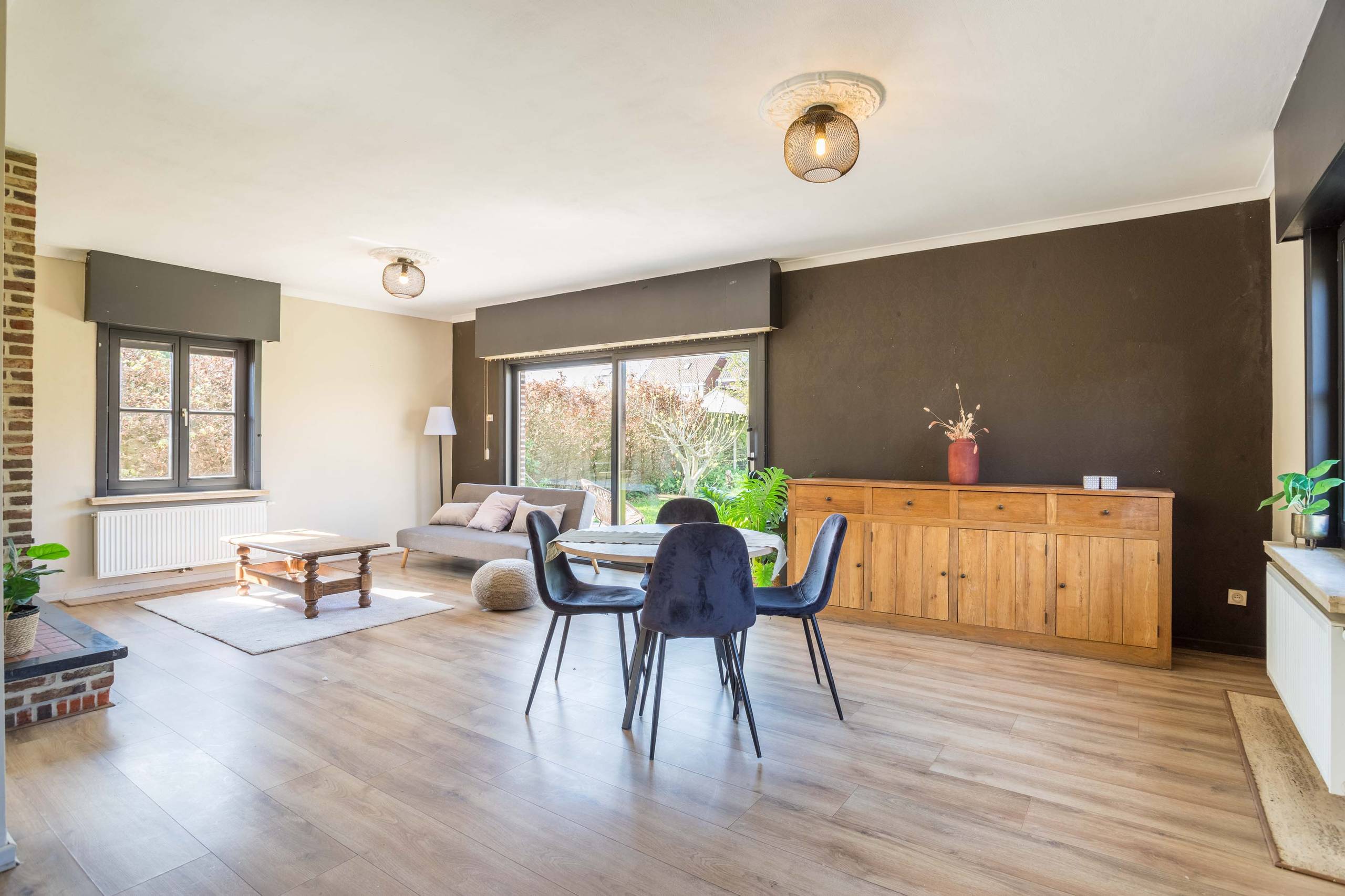Alleenstaande woning met dubbele garage in rustige straat! - foto 5