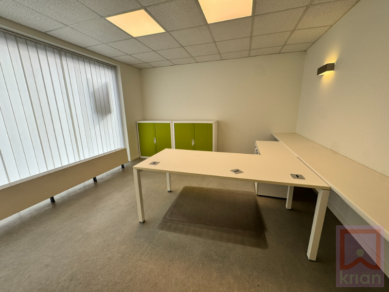 Handelsruimte ±170m²  te huur in centrum Geel! - foto 4