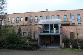 Deze op te frissen studio met een oppervlakte van 16m² is gelegen op wandelafstand van Campus IMEC en heeft als voorziening een slaapruimte, kitchenette en badkamer met toilet. Lift is aanwezig in het gebouw. In de directe omgeving zijn winkels, openbaar vervoer, apotheker, e.d. aanwezig. Het gebouw is voorzien van een syndicus.<br /><br />Voor meer informatie en/of het maken van een afspraak: patrik@ampvastgoed.be en/of 0465/00.40.45