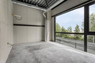 Nieuwbouwmagazijn van ca. 72 m² met kantoor van ca. 19 m² te huur in Wevelgem. Inclusief 2 staanplaatsen.Het project bestaat uit 7...
