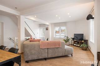 Spacious and bright apartment for rent Kachtemsplein 11, KachtemIn a central location in Kachtem is located this spacious apartment of no less than...