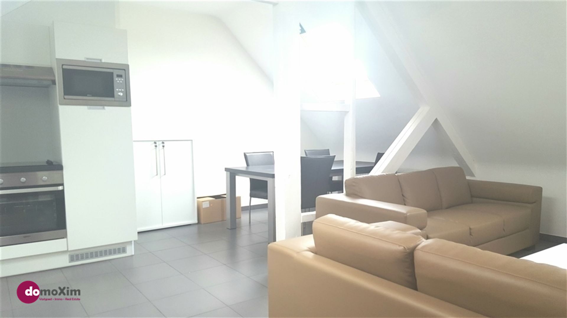 Modern furnished studio, suitable for two persons, in the center of Leuven  - photo 2