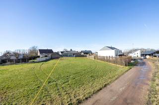 BIJZONDER BOUWEN IN BIERBEEK MET GROEN VERGEZICHT: ROYALE AFMETINGEN EN STRATEGISCH GELEGEN Droom je ervan te wonen op een plek waar je zelf indeling...