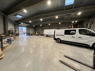 Deze topgelegen opslagruimte van 650 m² in Haaltert, bevindt zich langs een drukke verbindingsweg met een uitstekende bereikbaarheid. De site...