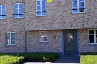 Ondergrondse garagestaanplaats. Mogelijk extra berging  + €30/maand. Voor verdere info of afspraak bel 0473 33 33 35.