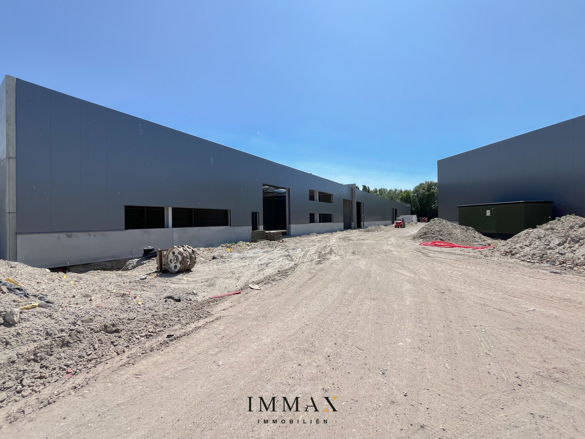 Nieuwbouw instapklare KMO-unit op strategische ligging - foto 4