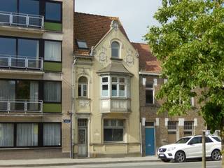 commercieel handelsgelijkvloers van +/- 120 m²met parkeergelegenheid voor de deuruitermate commercieel gelegen met grote zichtbaarheid langs...