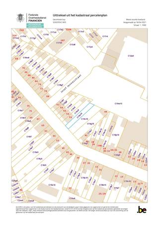 <p><span>Bouwgrond - Centraal gelegen wijk - 261m² </span></p><p><span> </span></p><p><span>Bouwvoorschriften:</span></p><p><span>- Ééngezinswoning - Gesloten bebouwing</span></p><p><span> </span></p><p><span>- 2 Bouwlagen + verdiep schuin dak mogelijk</span></p><p><span> </span></p><p><span>Bouwdiepte:</span></p><p><span>- Bouwvrije voortuinstrook 4m diep (3,95m)</span></p><p><span>- Gelijkvloers 17m diep</span></p><p><span>- 1e Verdiep 13m diep</span></p><p><span>- Verdiep onder schuin dak 9m diep</span></p><p><span> </span></p><p><span>Bouwhoogte:</span></p><p><span>6 meter hoog vanaf trottoirniveau tot bovenkant van de kroonlijst.</span></p><p><span>Tussen 9m en 13m (vanaf schuin dak tot kroonlijst achtergevel 1e verdiep) plat dak op zelfde hoogte als die van de voorgevel</span></p><p><span>Gelijkvloers van 13m tot 17m plat dak</span></p><p><span>Nok schuin dak Ca. 9m hoogte</span></p><p><span> </span></p><p><span> </span></p><p><span>Bijgebouw:</span></p><p><span>- mogelijk op 10m vanaf achtergevelbouwlijn</span></p><p><span>- maximum oppervlakte 25% van de grond (65m²)</span></p><p><span>- maximum 3m hoog </span></p><p><span>- schuindak toegelaten met nok op 6m hoog, de nok dient telkens 3m van de zij-perceelsgrenzen te zijn.</span></p><p><span> </span></p><p><span> </span></p><p><span>Troeven:</span></p><p><span>- Groot bijgebouw mogelijk (65m²)</span></p><p><span>- Zeer rustig gelegen</span></p><p><span>- Centraal gelegen</span></p><p><span>- Alle nutsvoorzieningen aanwezig in de straat</span></p><p><span>- Dicht bij openbaar vervoer</span></p><p><span>- Kindvriendelijke wijk</span></p><p><span>- Dicht bij scholen en winkels</span></p><p><span>- Oriëntatie achtergevel N-O</span></p><p><span> </span></p>