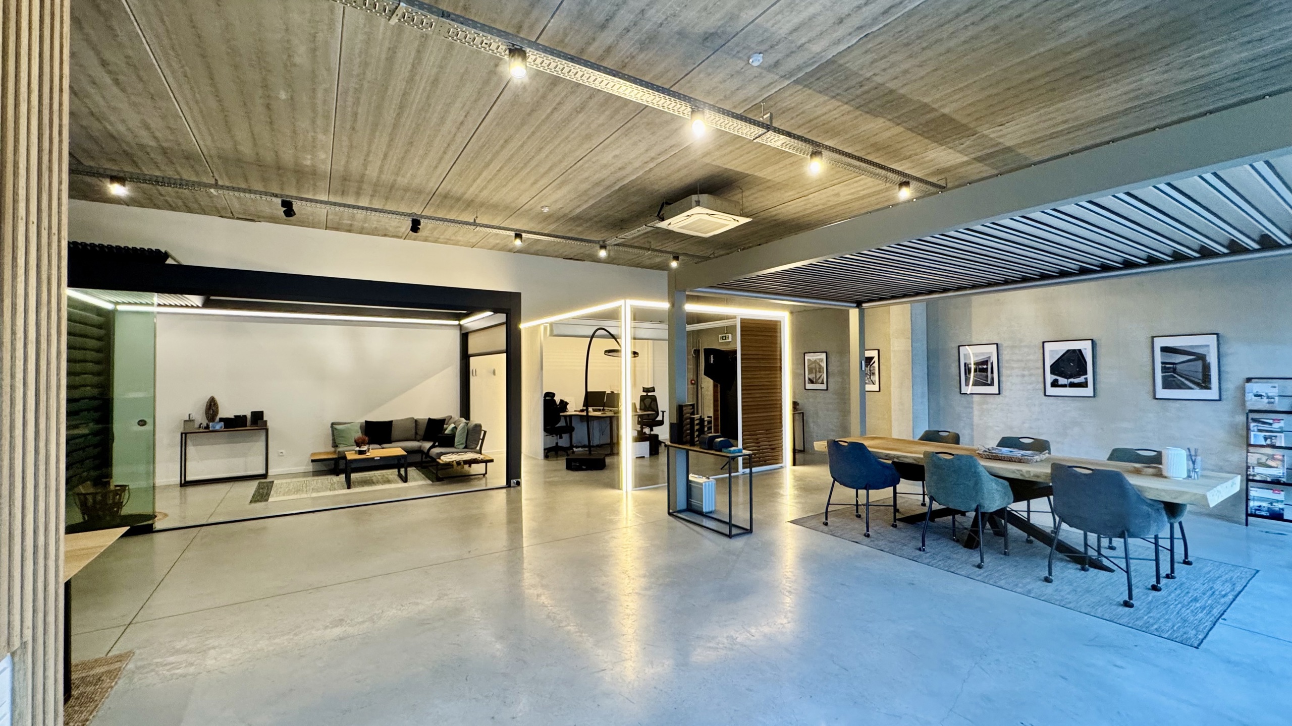 Te huur: showroom/kantoor van 242,5m² met 4 parkeerplaatsen. - foto 2