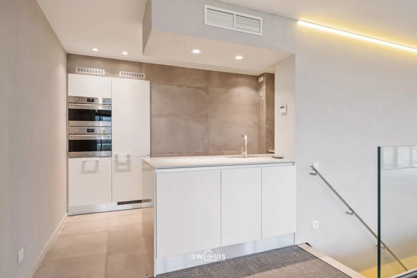 Trendy kantoorruimte op een unieke locatie te Temse - foto 4