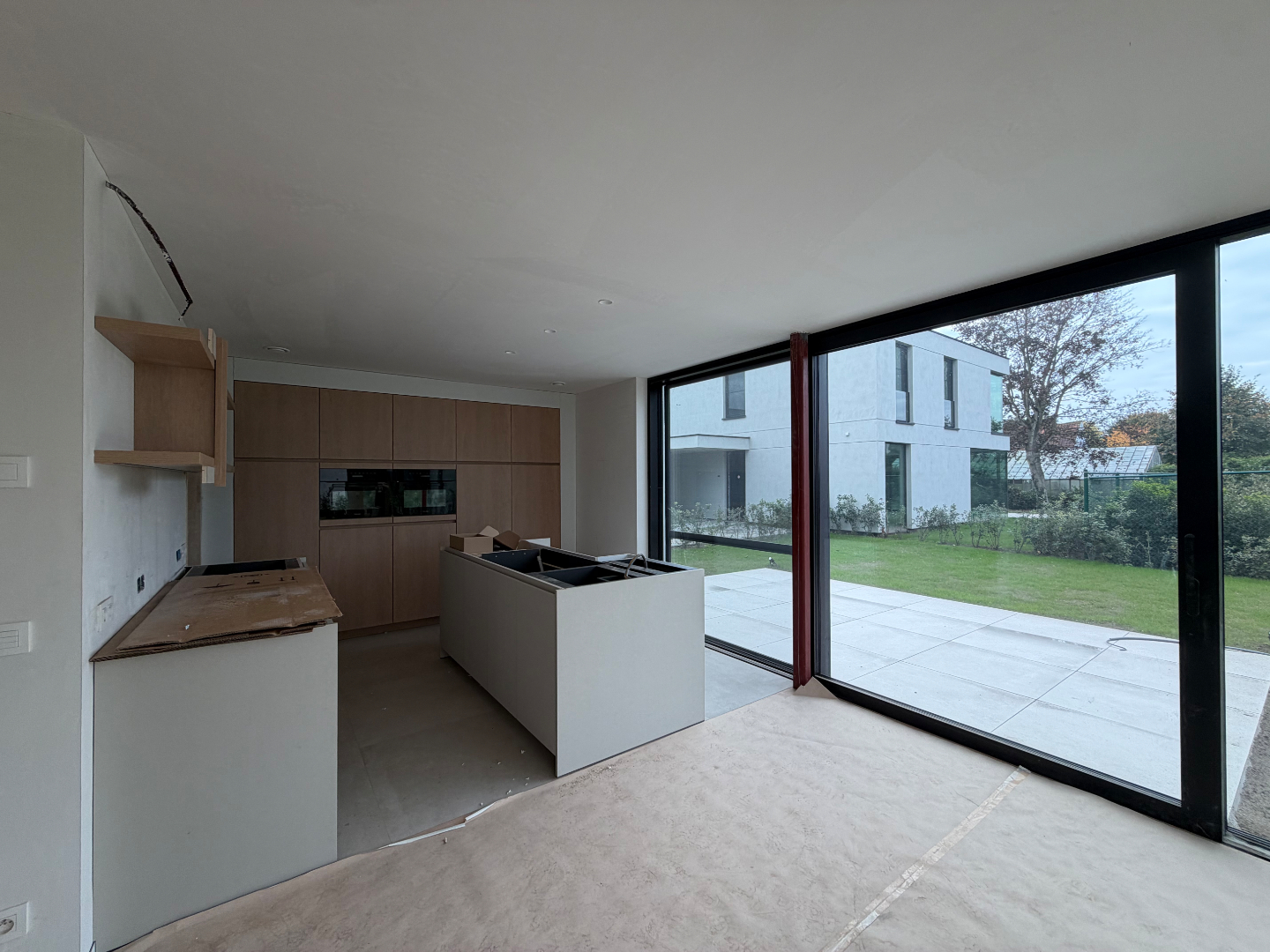 Ruime nieuwbouwwoning met terras en tuin. - foto 5