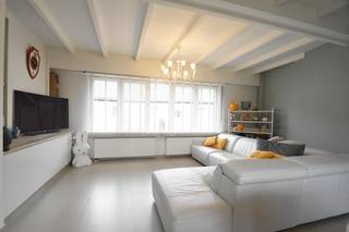 In een rustige en kindvriendelijke straat in Zwijndrecht vind je deze ruime en praktisch ingedeelde woning met een grote tuin.De ideale thuis voor...