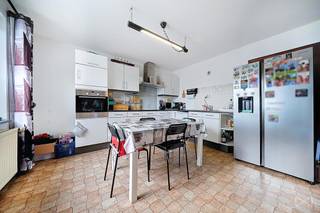 Présentation complète et vidéo dynamique disponibles sur notre site : https://weinvest.be/fr-BE/property/for-sale/wanze/apartment/123343 We Invest...
