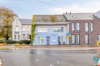 Opbrengsteigendom, bestaande uit 3 appartementen te koop in Retie centrum. Volledig verhuurd, dus ideaal als investering.Toplocatie nabij winkels,...