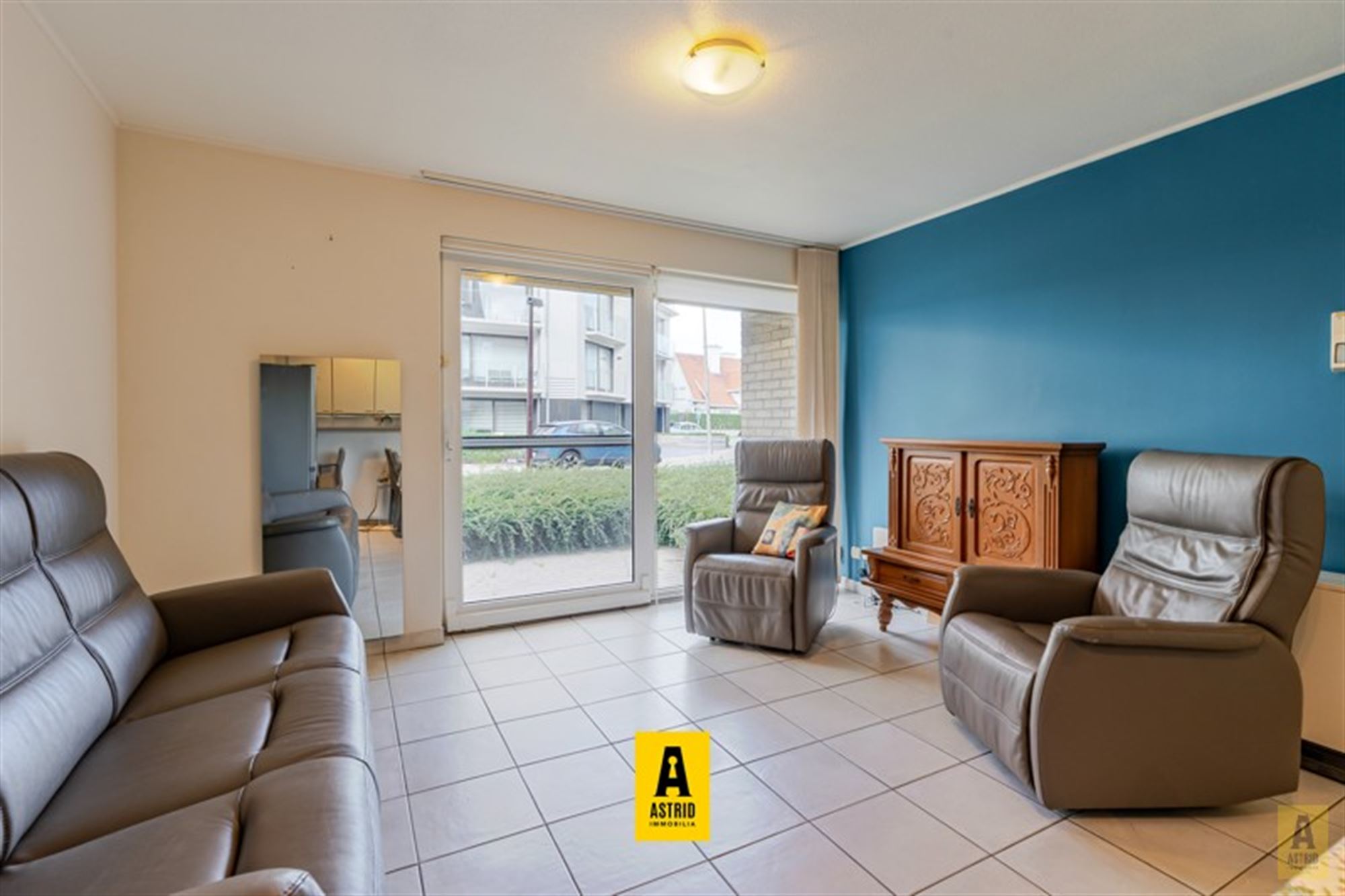 Gezellig gelijkvloers appartement met zonnig terras vlak aan zee én centraal! - foto 5