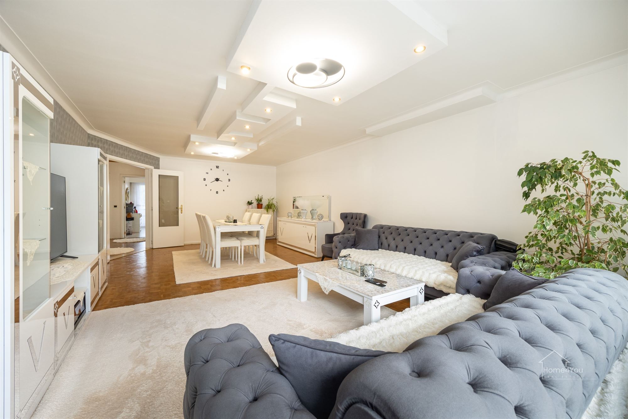 Instapklaar appartement met 3 slpk, terras en een staanplaats te Deurne! - foto 4