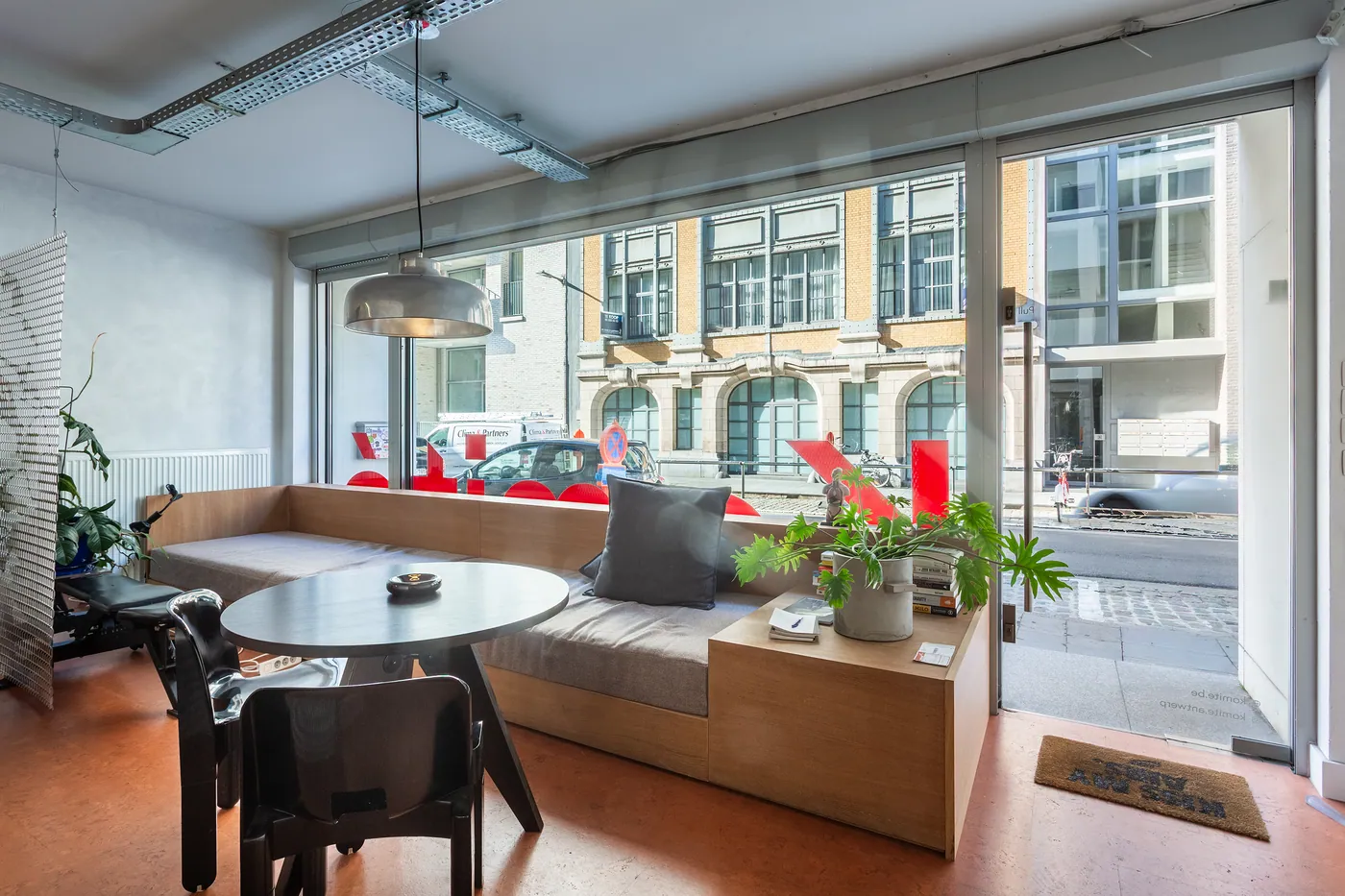 Veelzijdig handelsgelijkvloers, hartje Antwerpen - foto 5