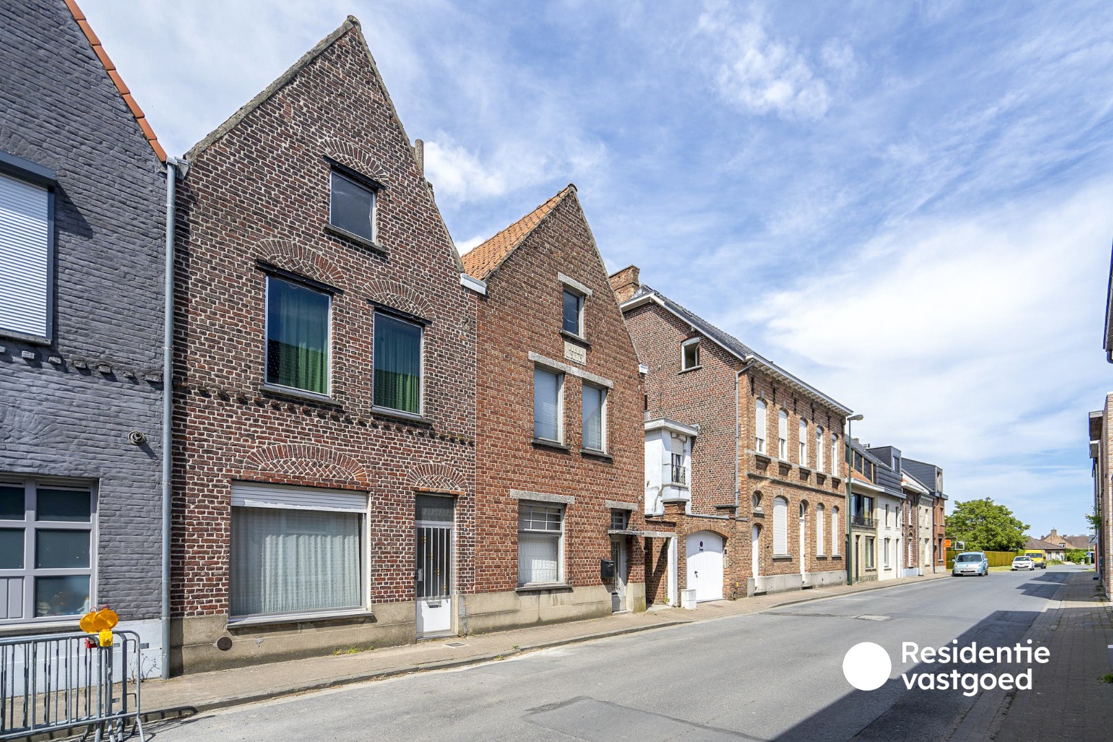 Renovatieproject met veel potentieel in het hart van Torhout! - foto 1