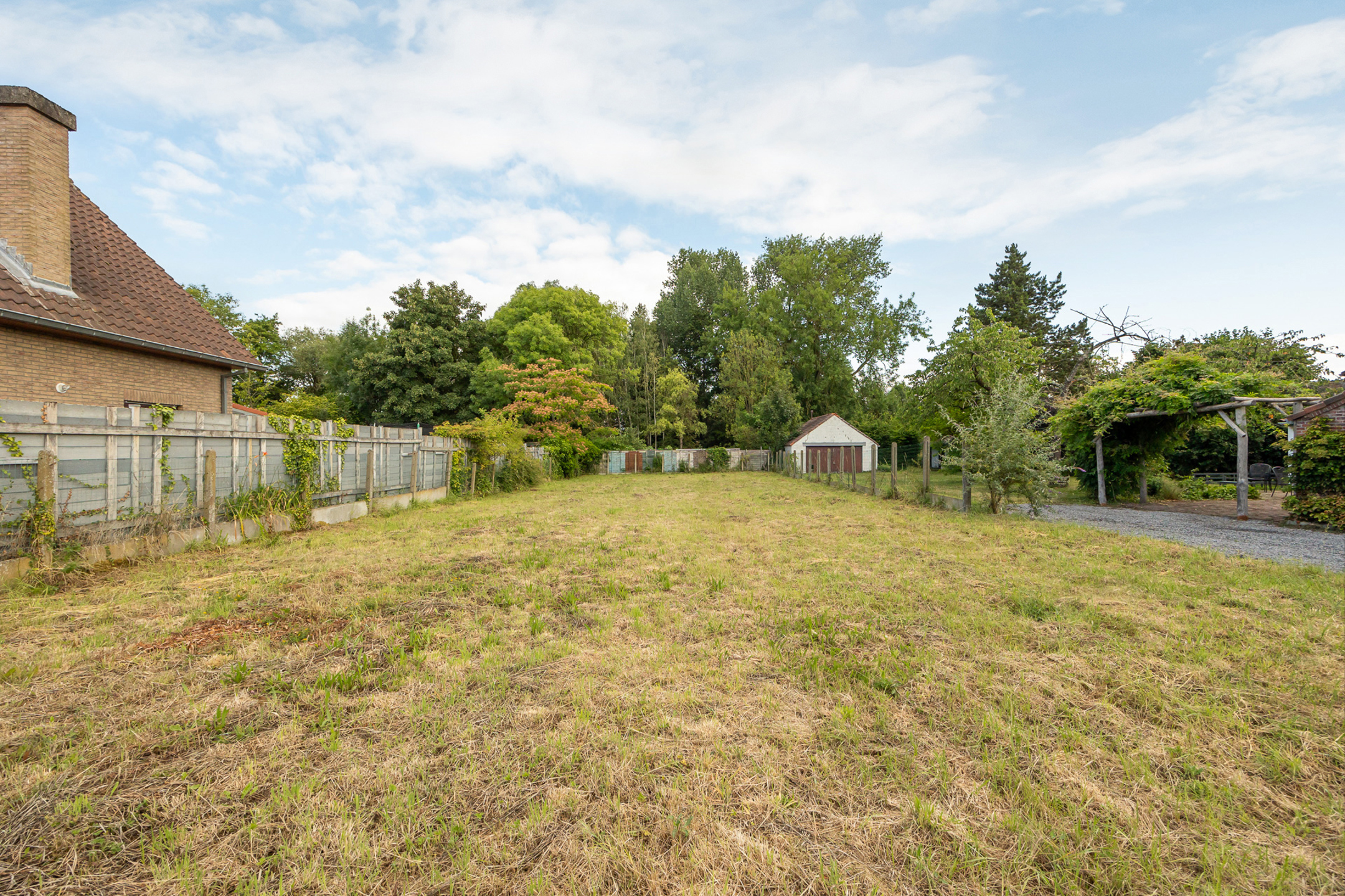 Bouwgrond van 620m² in rustige straat - foto 3