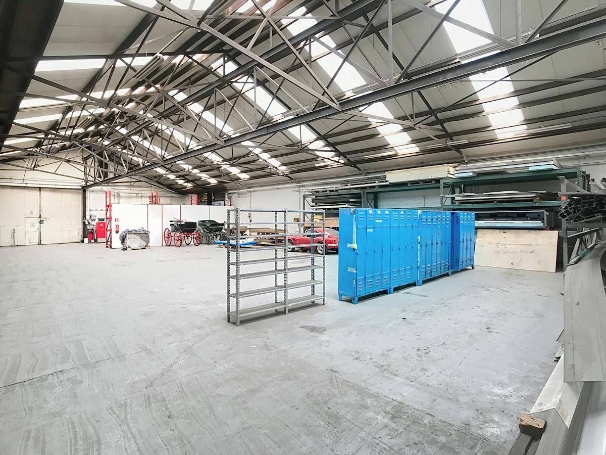 Warehouse/workshop from approximately 1,500 m² in Hooglede-Gits - photo 5