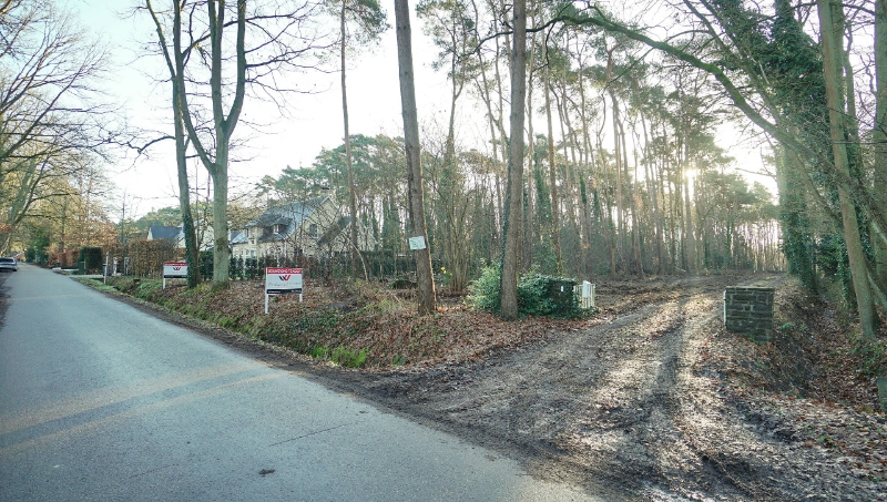 Residentieel gelegen bouwgrond van 15 are voor open bebouwing nabij golf- en meerdomein - foto 3