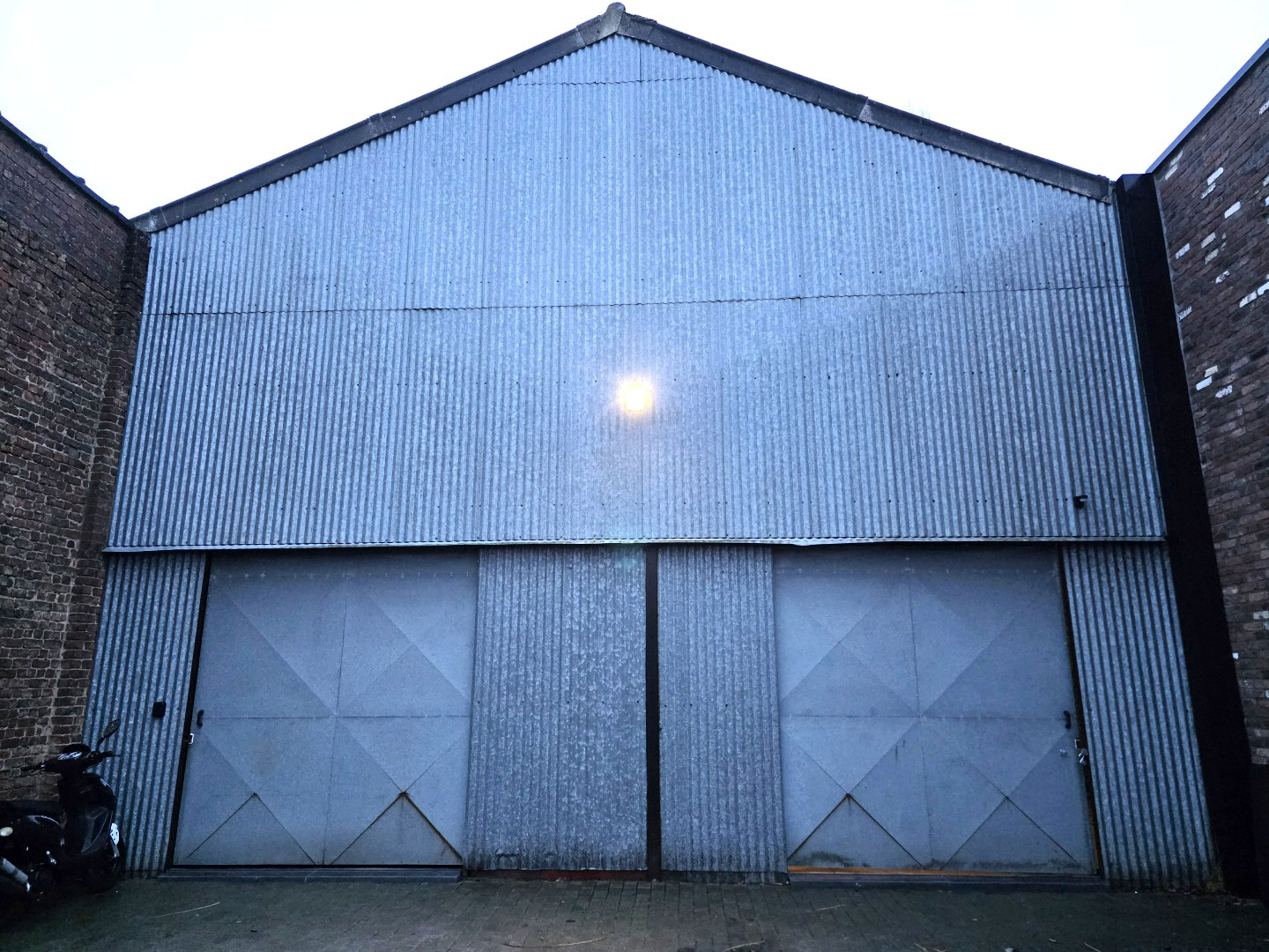 Loods 110 m² te huur in Kuurne - foto 1