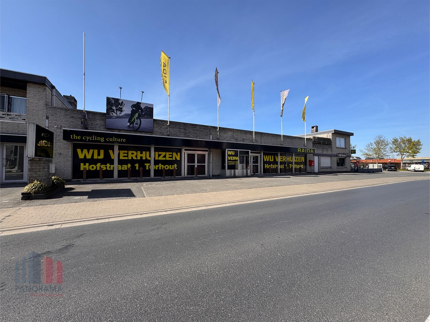 CENTRAAL GELEGEN HANDELSPAND VAN 163 M² - foto 1