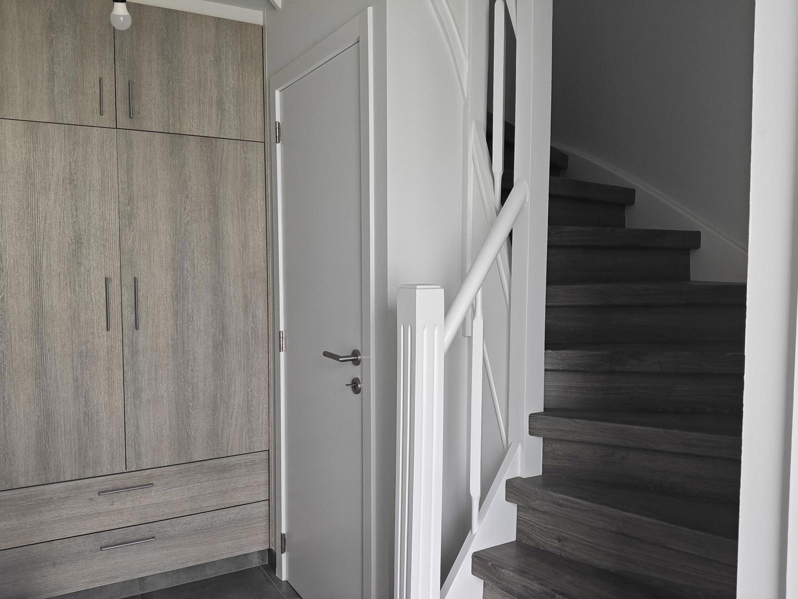 Pas gerenoveerde instapklare woning met ruim terras! - foto 3
