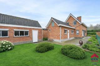 [[ DIT PAND NEEMT DEEL AAN DE ERA OPEN HUIZEN DAG OP 14/3 VAN 11:00 TOT 12:00 ]]Rustig gelegen open bebouwing te Gijzegem (Aalst)Deze open bebouwing...