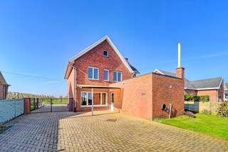 Te koop: Open bebouwing in Meensel-Kiezegem, gelegen in een landelijke omgeving met mooi open zicht.Bekijk deze woning hier alvast volledig virtueel...