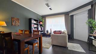 In de Avelgemse Kasteelstraat, op het gelijkvloers gelegen, vind je hier een gezellig 1-slaapkamerappartement, geschikt voor een alleenstaande of...