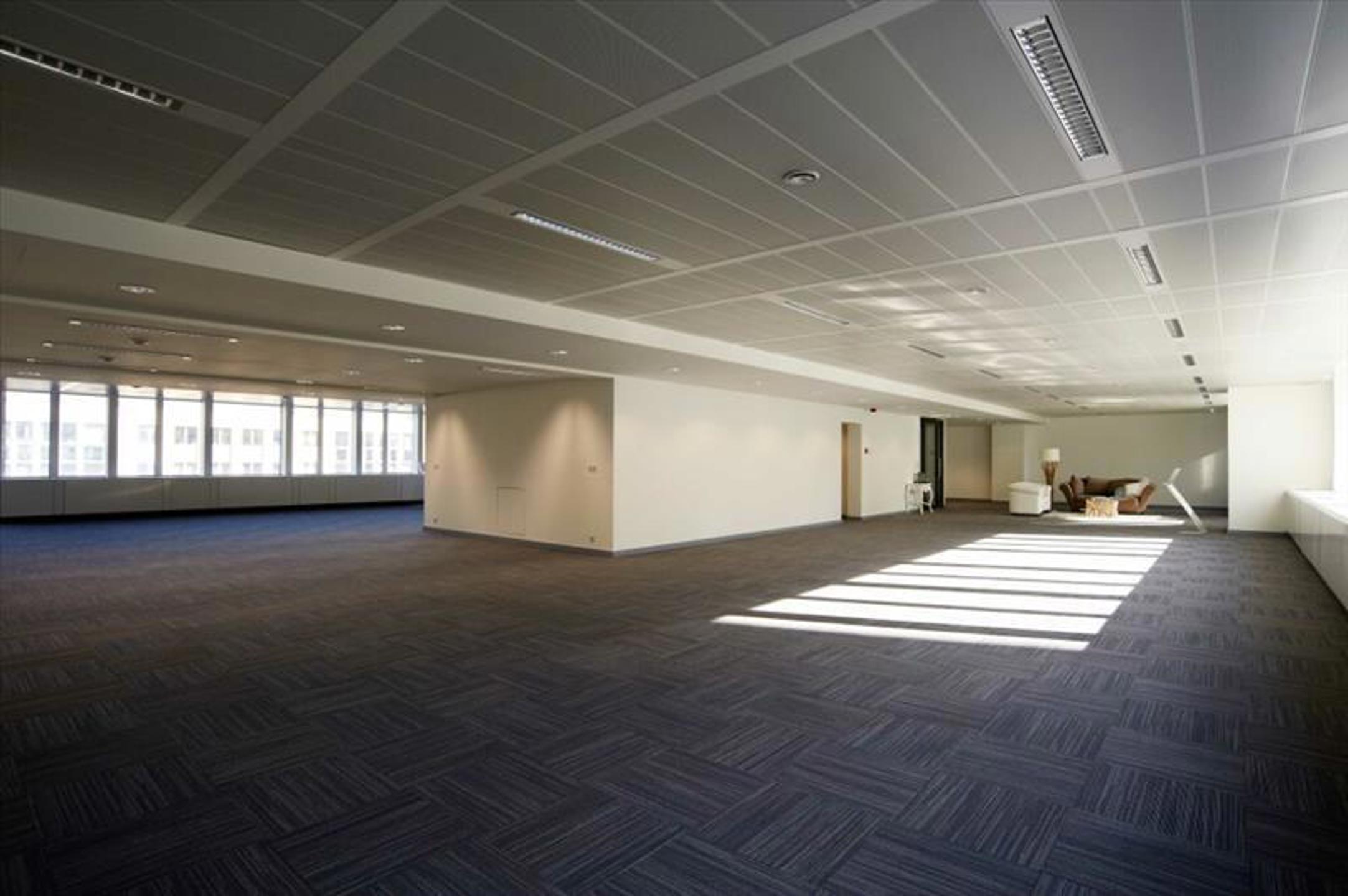 Kantoorgebouw in het centrum van de Leopoldswijk - foto 5