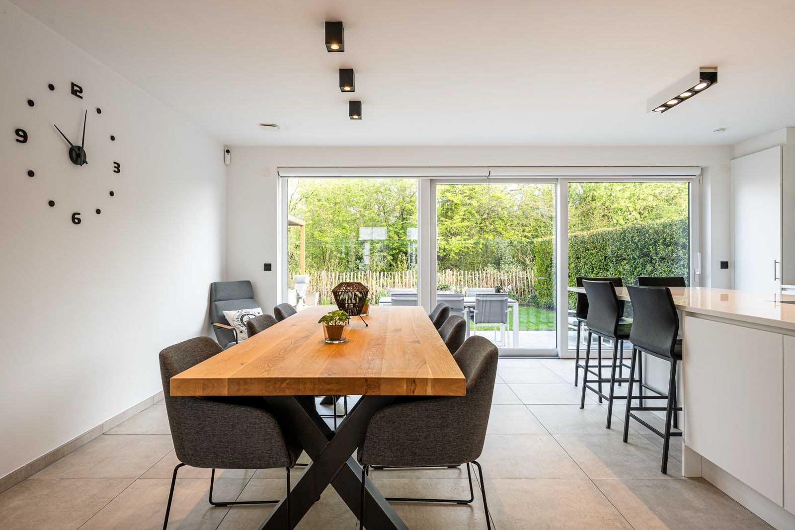 Recente woning met parking en tuin te Moerkerke-Damme - foto 5