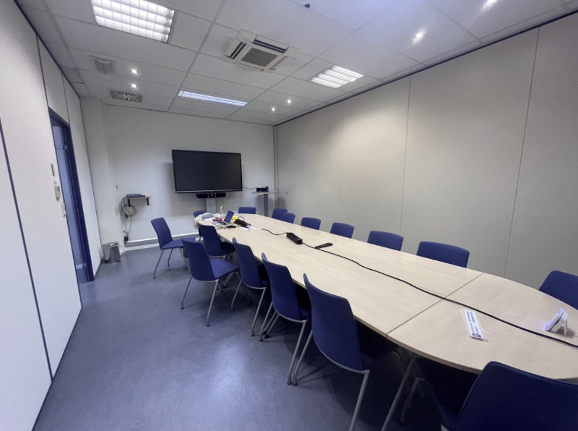 Commercial for sale in Schaerbeek - photo 4