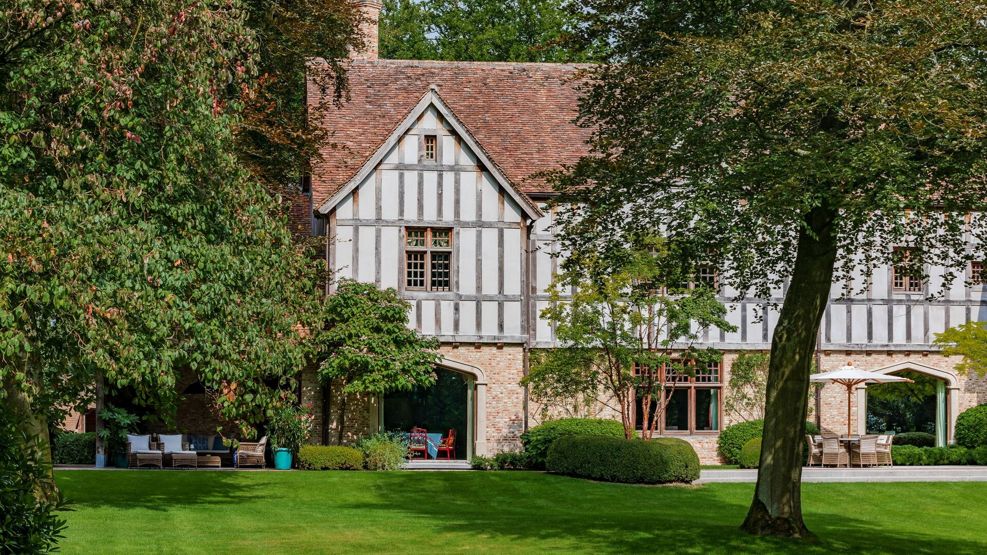 Magnifieke English Tudor hartje Koningshof - foto 2
