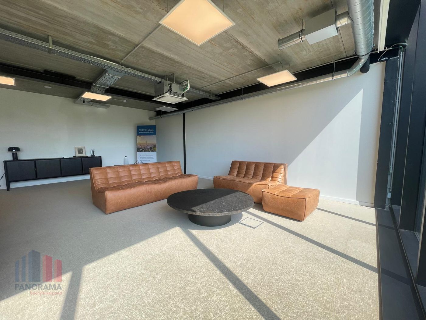 364 m² kantoorruimte nabij de E40 - foto 4
