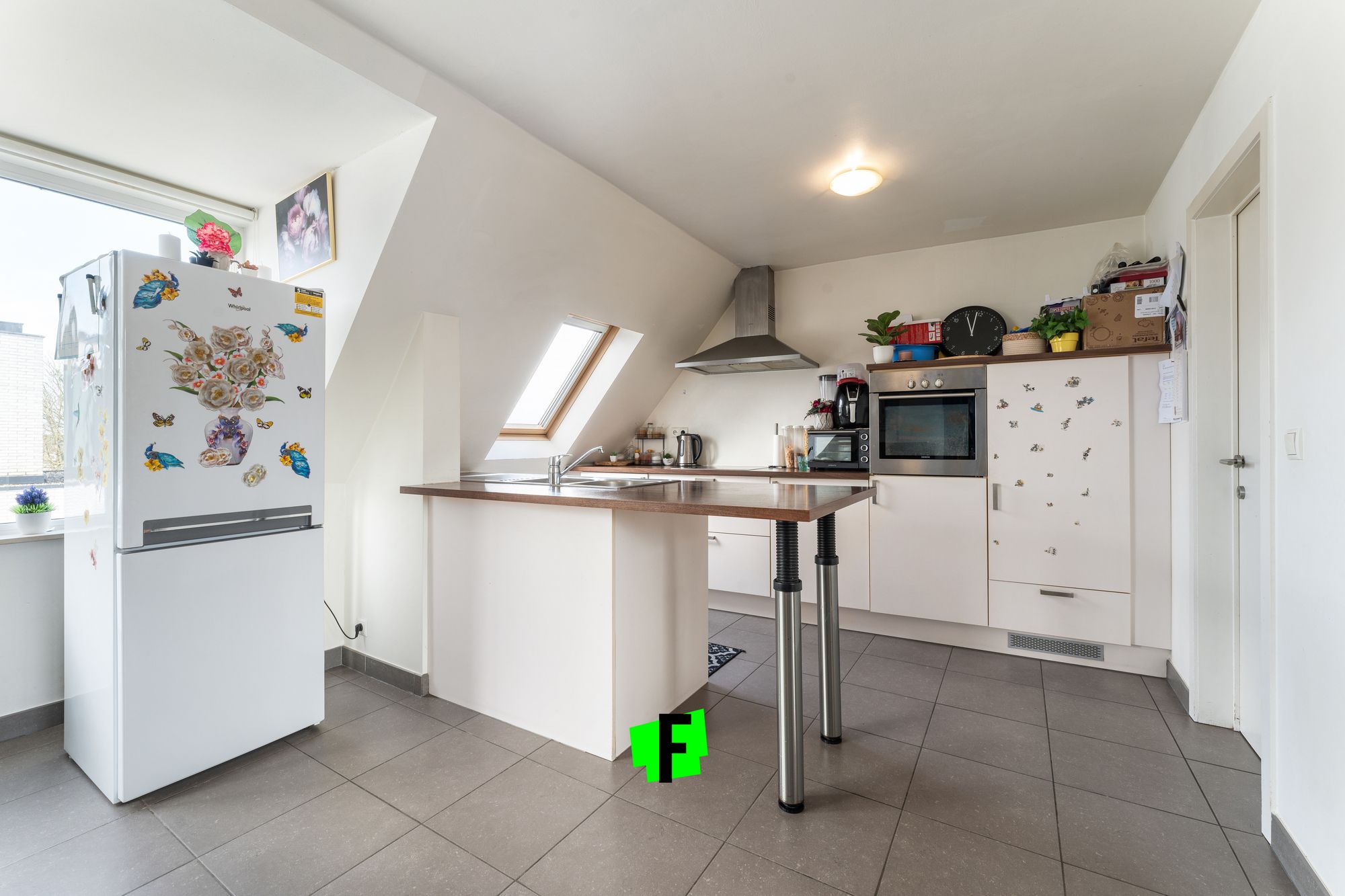 RUIM EN LICHTRIJK APPARTEMENT MET 3 SLAAPKAMERS IN MEULEBEKE - foto 5
