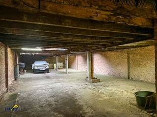 Deze eigendom biedt een uitzonderlijke opslagruimte van ca. 200 m² op het gelijkvloers en vormt daardoor een ideale opportuniteit voor wie op zoek...